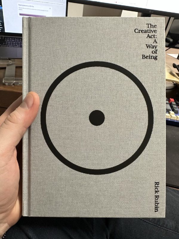 A must read. Only got it today, devoured 25% of it already. · 2023 · ♥ 251